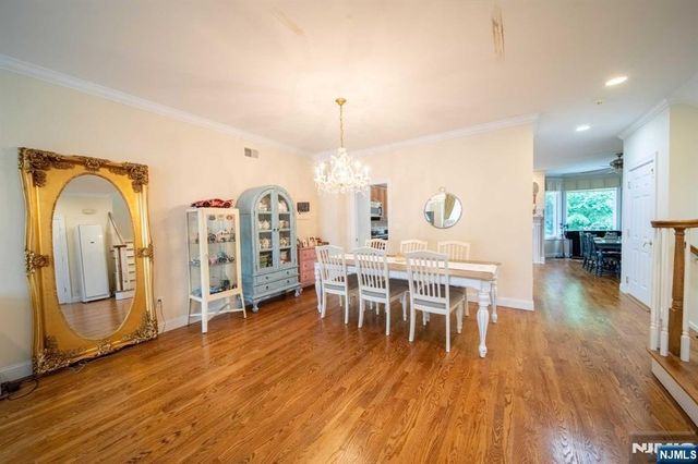32 Candlewood Drive, Old Tappan, NJ 07675