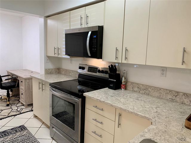 6061 BAHIA DEL MAR CIRCLE 146, St Petersburg, FL 33715