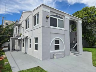 120 SW 20th Ave, Miami, FL 33135