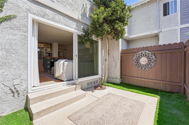2112 Warfield 9, Redondo Beach, CA 90278