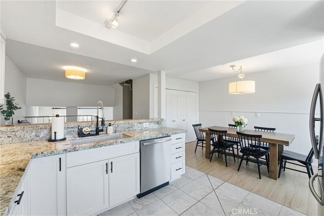 2112 Warfield 9, Redondo Beach, CA 90278