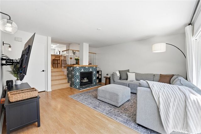 2112 Warfield 9, Redondo Beach, CA 90278
