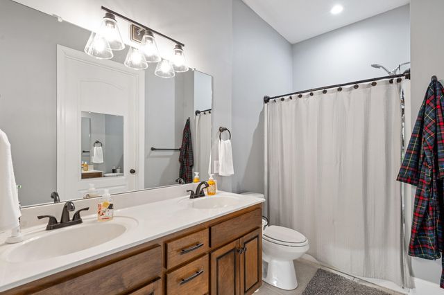 1809 Jackson Square Drive, Hixson, TN 37343