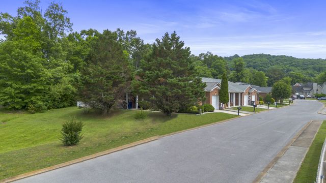1809 Jackson Square Drive, Hixson, TN 37343