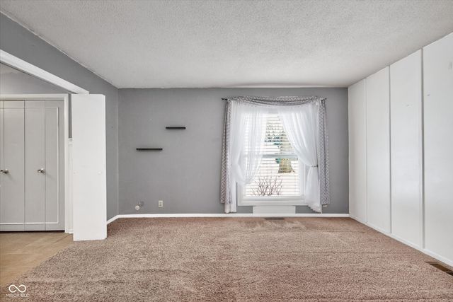 508 N Parkwood Drive, Muncie, IN 47304