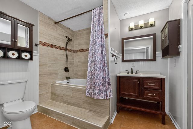 508 N Parkwood Drive, Muncie, IN 47304