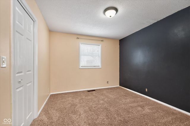 508 N Parkwood Drive, Muncie, IN 47304