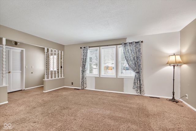 508 N Parkwood Drive, Muncie, IN 47304