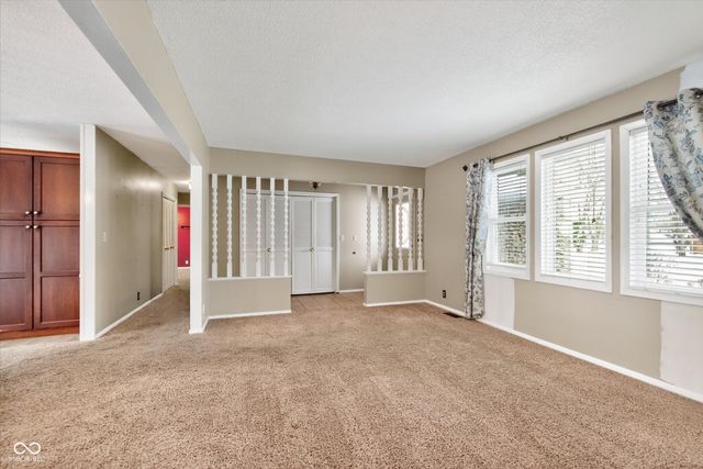 508 N Parkwood Drive, Muncie, IN 47304