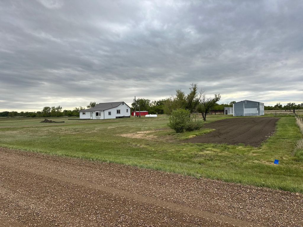 6216 Rd 1071, Wolf Point, MT 59201 photo 2