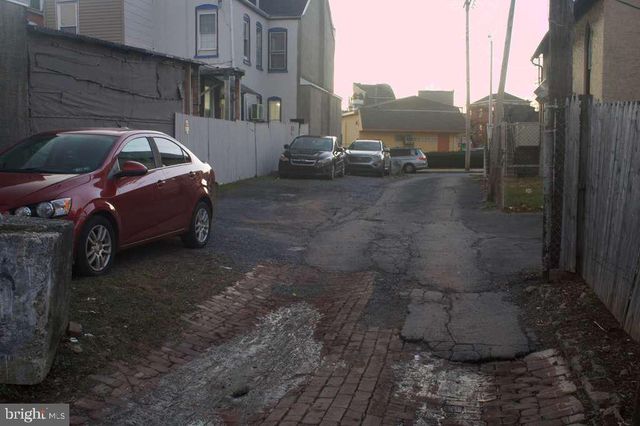 355 MCKNIGHT ST, Reading, PA 19601