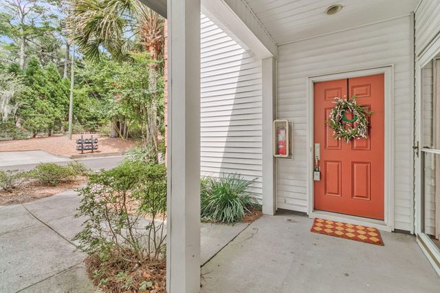 204 Golfview Lane, Summerville, SC 29485