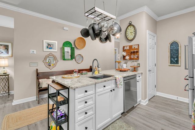 204 Golfview Lane, Summerville, SC 29485
