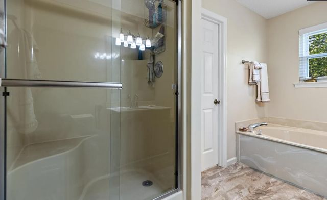 2227 Bay Pointe Drive, Hixson, TN 37343