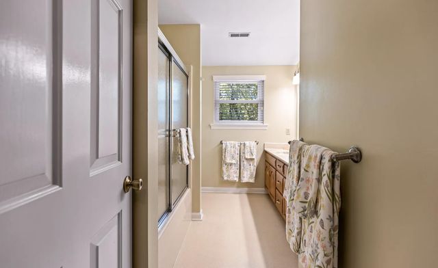 2227 Bay Pointe Drive, Hixson, TN 37343