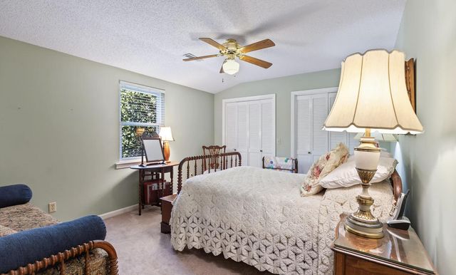 2227 Bay Pointe Drive, Hixson, TN 37343