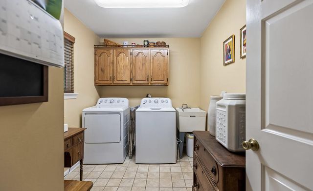 2227 Bay Pointe Drive, Hixson, TN 37343