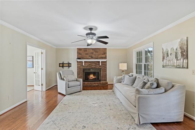 2227 Bay Pointe Drive, Hixson, TN 37343