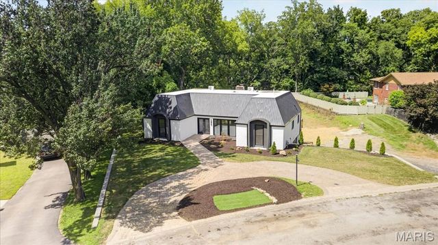 111 Lamoine Lane, Belleville, IL 62223
