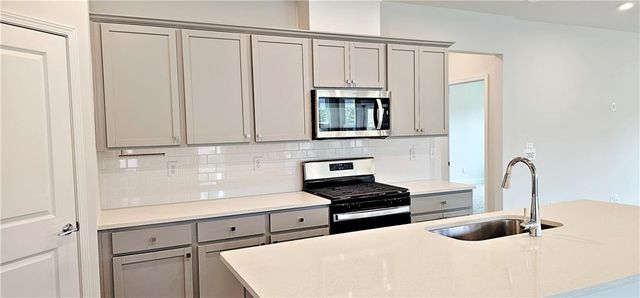 621 Pineberry Court, Grayson, GA 30017