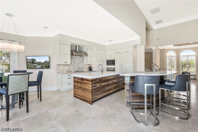 311 Neapolitan WAY, Naples, FL 34103