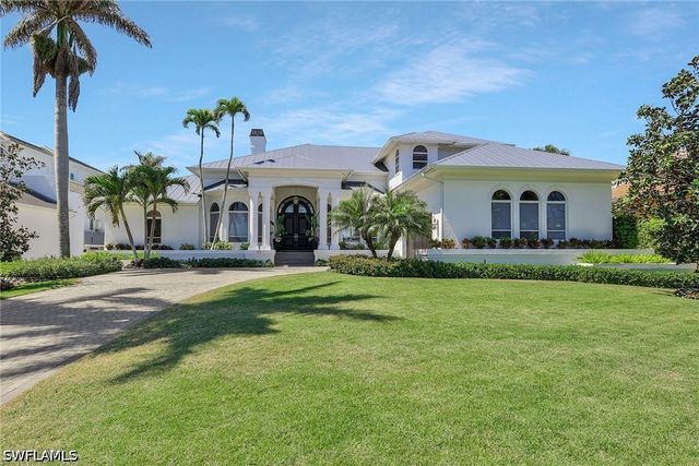 311 Neapolitan WAY, Naples, FL 34103