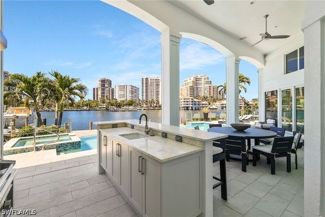 311 Neapolitan WAY, Naples, FL 34103