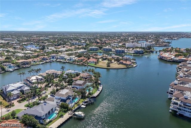 311 Neapolitan WAY, Naples, FL 34103