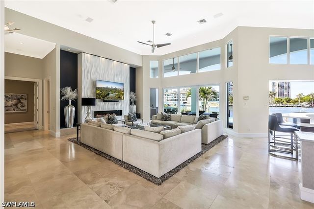 311 Neapolitan WAY, Naples, FL 34103