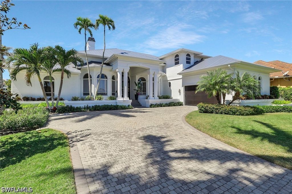 311 Neapolitan WAY, Naples, FL 34103