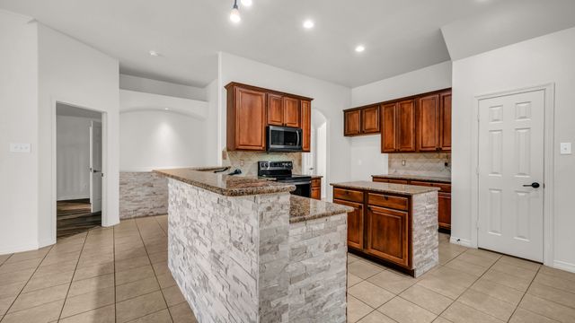 914 Randall Road, Weatherford, TX 76087