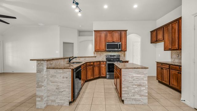 914 Randall Road, Weatherford, TX 76087
