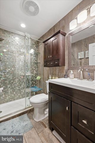 340 LINCOLN AVE, Bristol, PA 19007