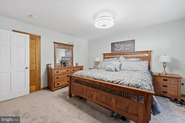 340 LINCOLN AVE, Bristol, PA 19007