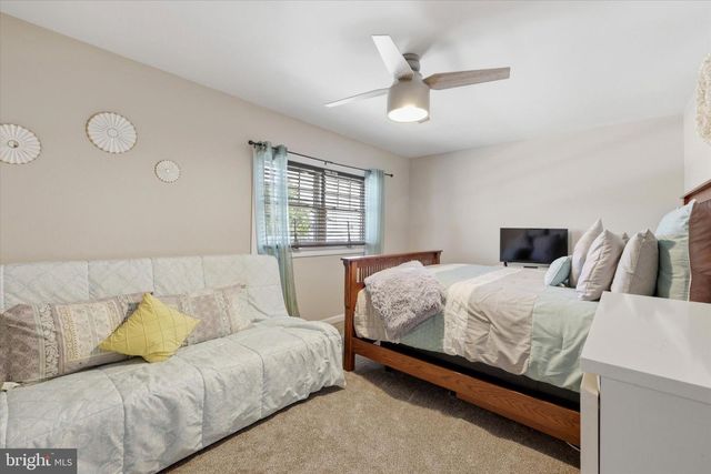 340 LINCOLN AVE, Bristol, PA 19007