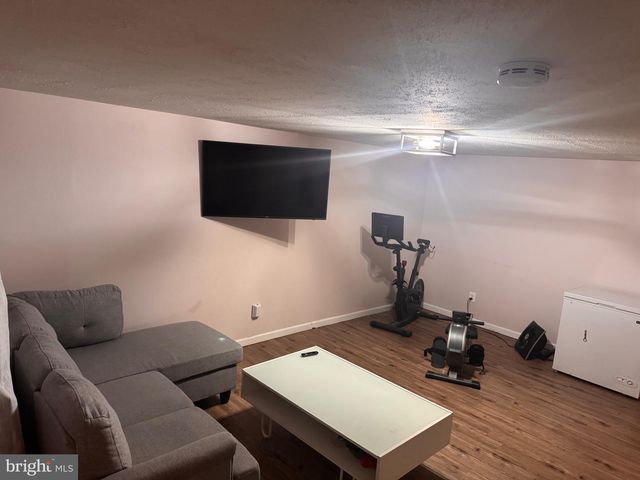 340 LINCOLN AVE, Bristol, PA 19007