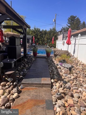 340 LINCOLN AVE, Bristol, PA 19007