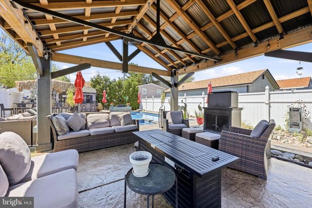 340 LINCOLN AVE, Bristol, PA 19007