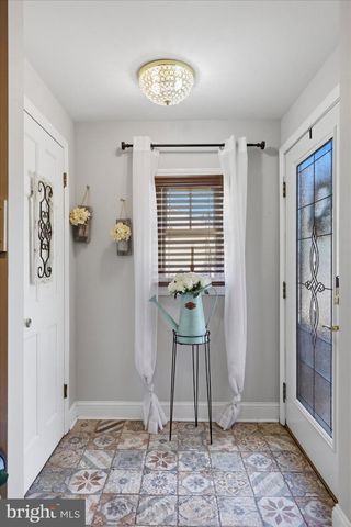 340 LINCOLN AVE, Bristol, PA 19007