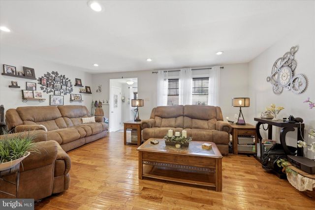 340 LINCOLN AVE, Bristol, PA 19007