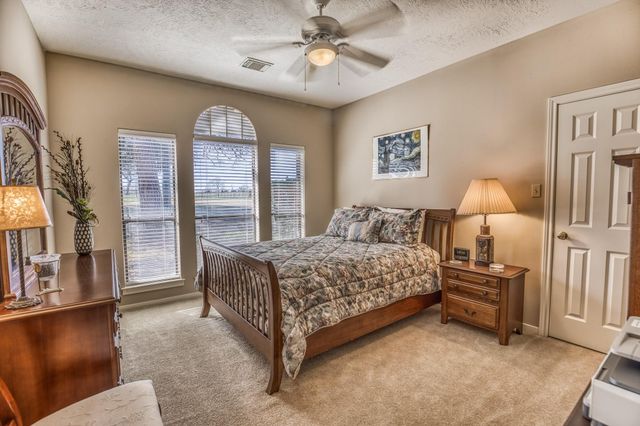 23032 Oak Road, New Ulm, TX 78950