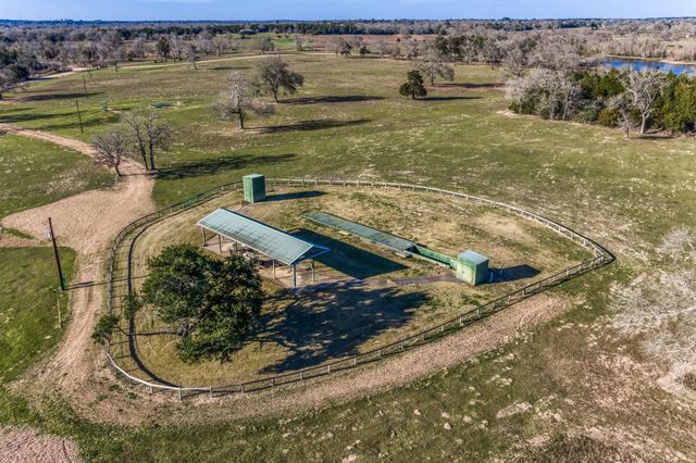 23032 Oak Road, New Ulm, TX 78950