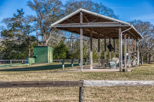 23032 Oak Road, New Ulm, TX 78950