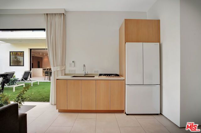 6687 Colgate Avenue, Los Angeles, CA 90048