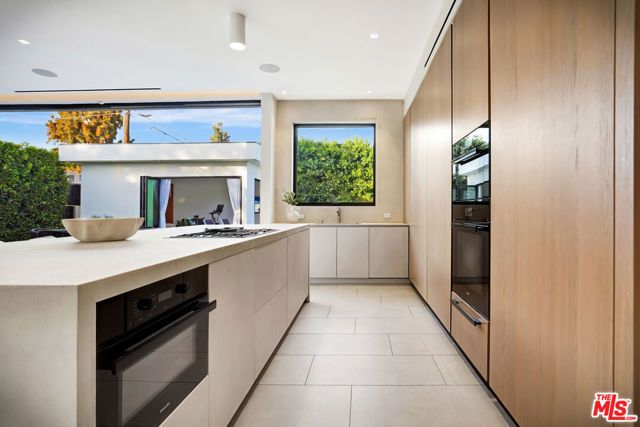 6687 Colgate Avenue, Los Angeles, CA 90048