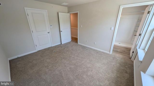 566 SWAMP CREEK RD, Bechtelsville, PA 19505