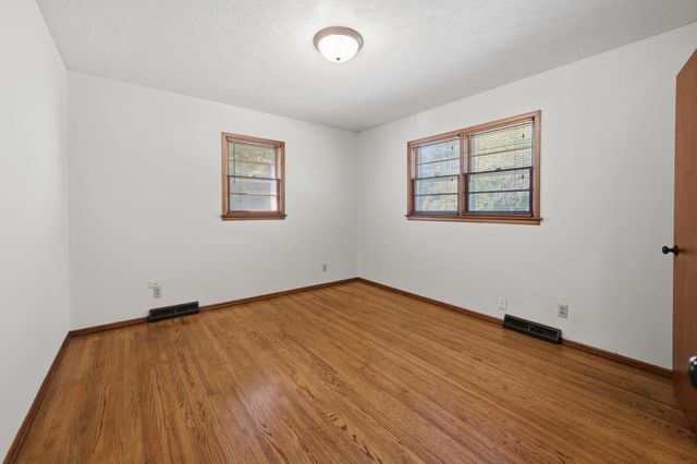 1305 N Gretchen, Wichita, KS 67206