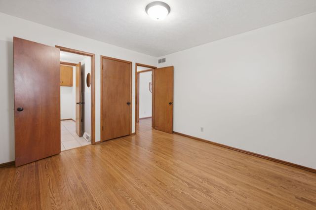1305 N Gretchen, Wichita, KS 67206