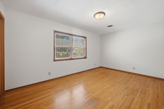 1305 N Gretchen, Wichita, KS 67206