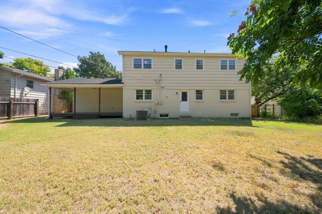 1305 N Gretchen, Wichita, KS 67206